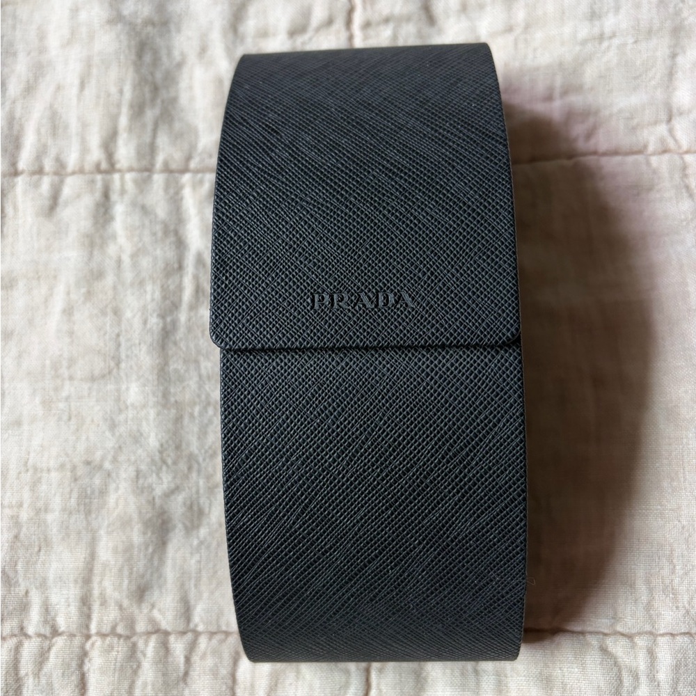 Prada Milano Sunglasses W/Case Black PR 26ZS 16K08Z Oval Cat Eye Made In Italy - Picture 2 of 11
